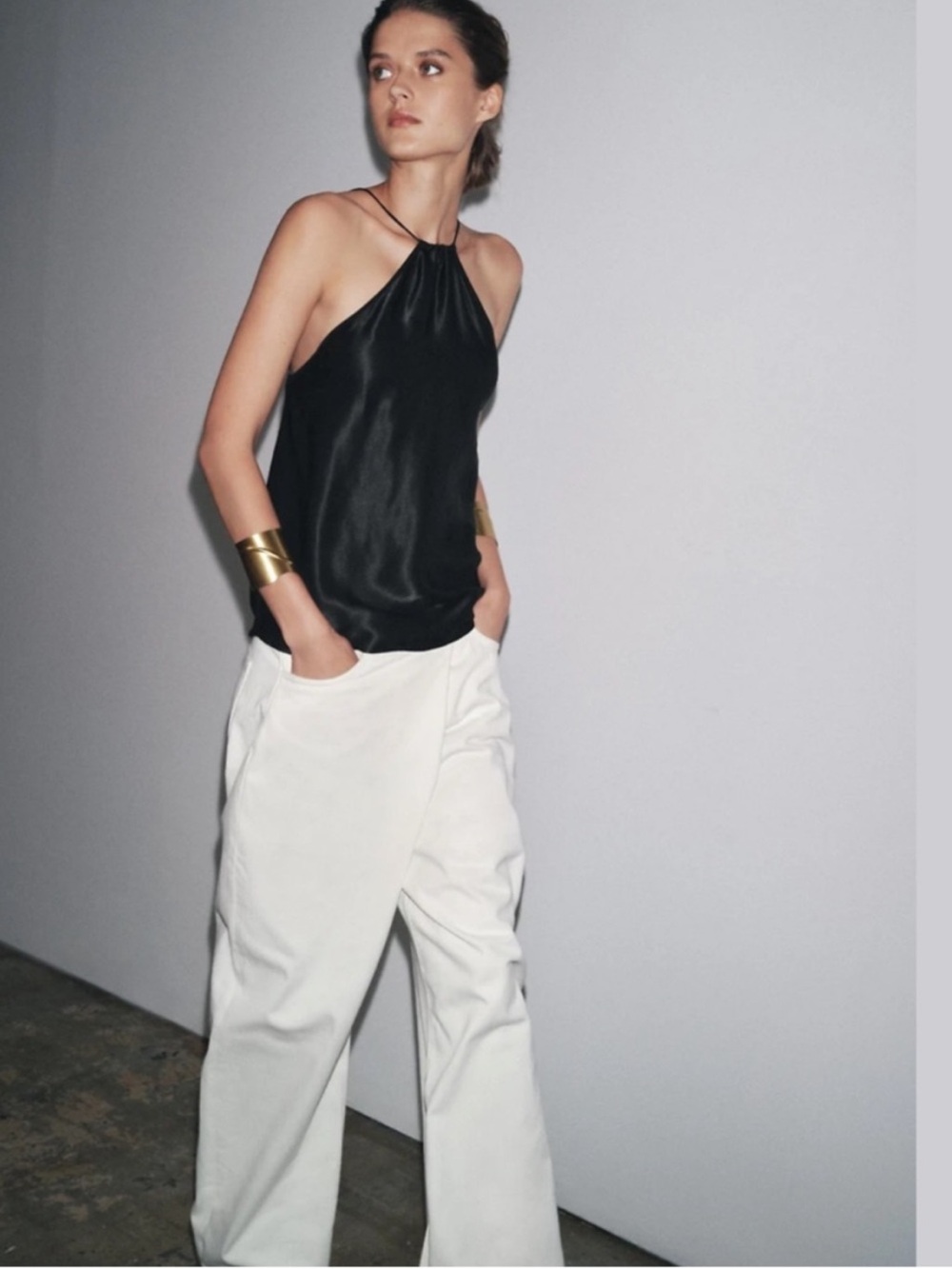 Zara Asymmetric Cross-over closure, Wide leg pants/jeans - Picture 2 of 6